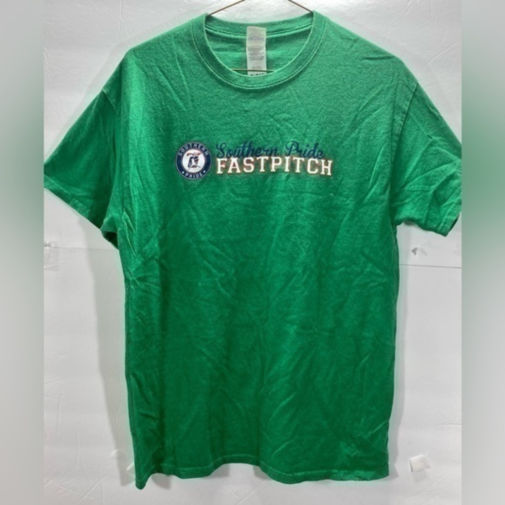 GILDAN SOUTHERN PRIDE GREEN GIRL’S SIZE MEDIUM T’SHIRT